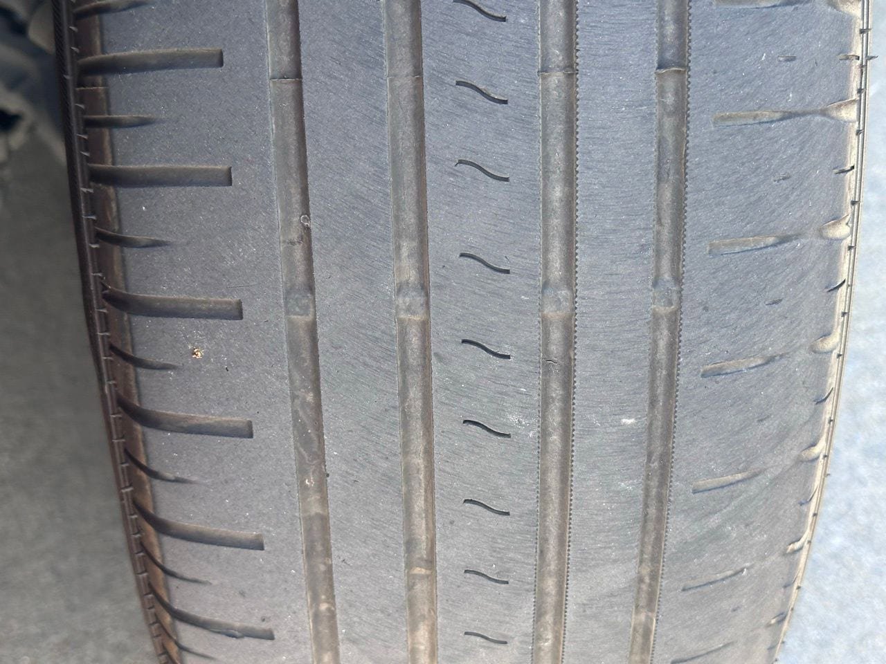 Used 2023 Chrysler Voyager LX FWD image 3