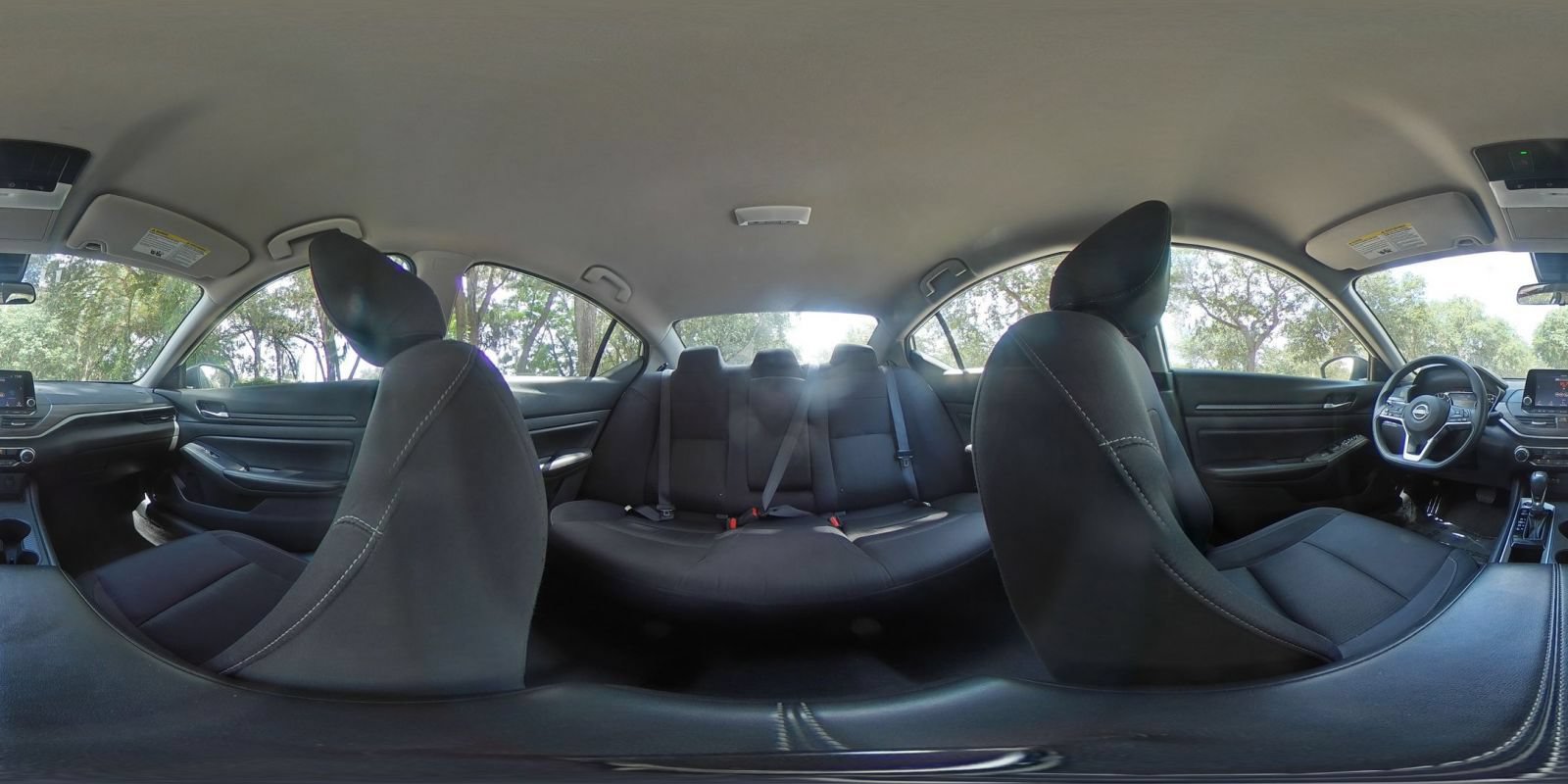 Used 2025 Nissan Altima 2.5 SV FWD image 34