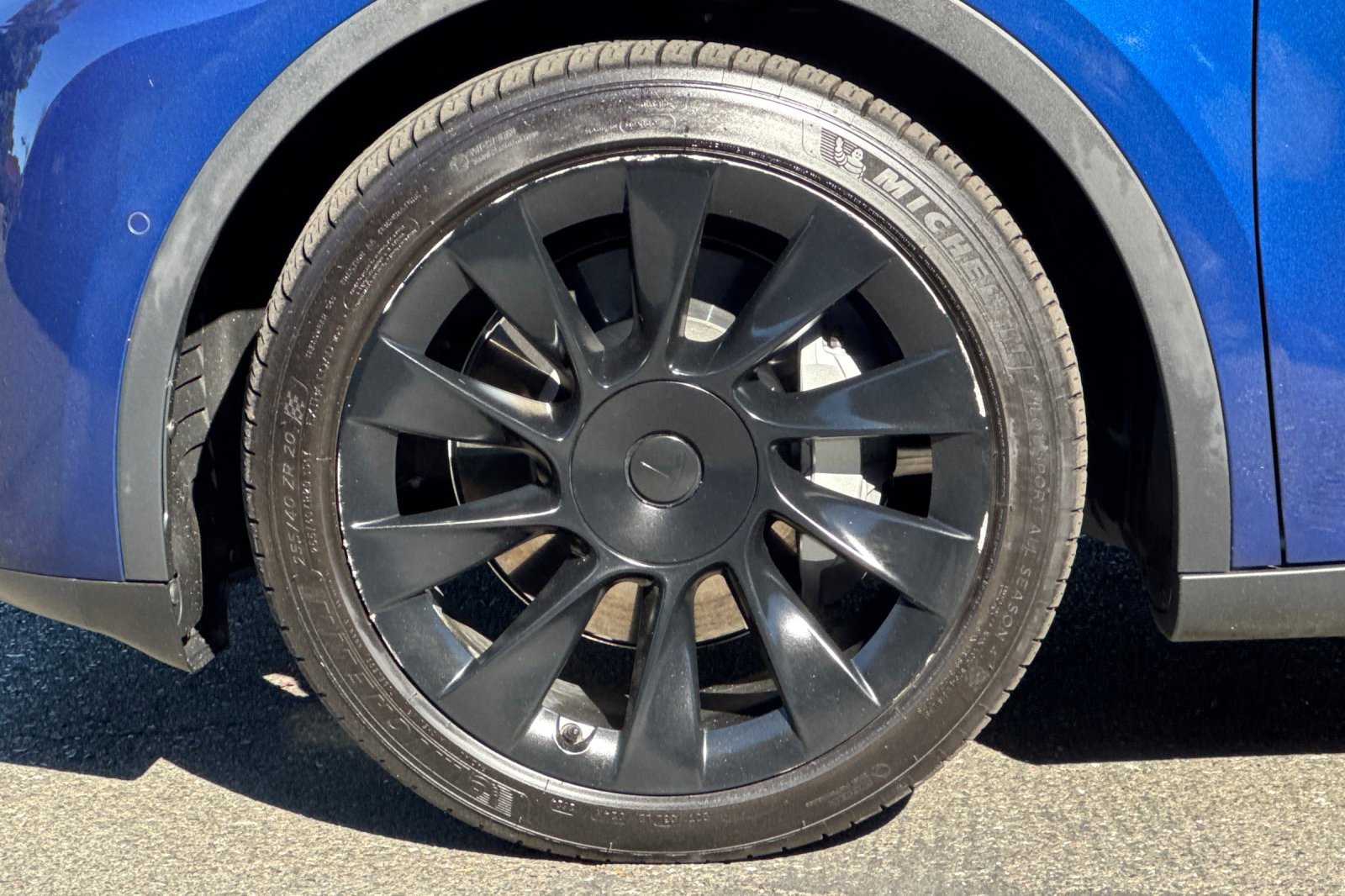 Used 2020 Tesla Model Y Long Range image 24