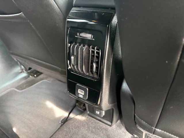 Used 2024 Jeep Compass Latitude w/ Convenience Group AWD/4WD image 27