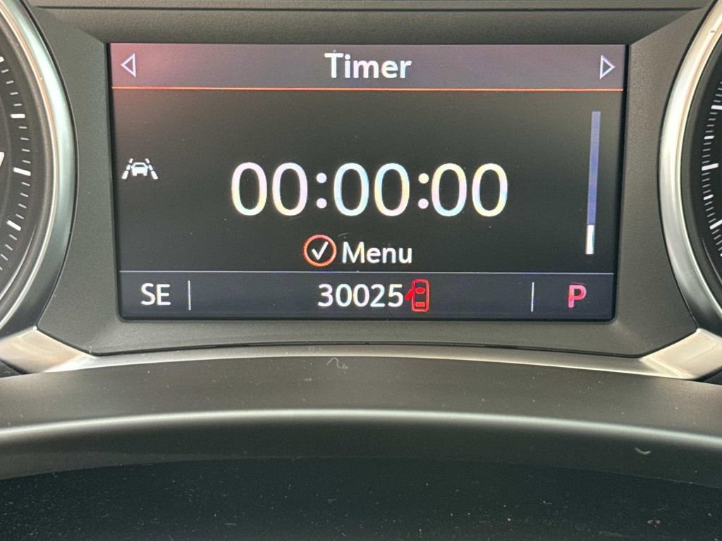 Used 2023 GMC Terrain SLT image 28