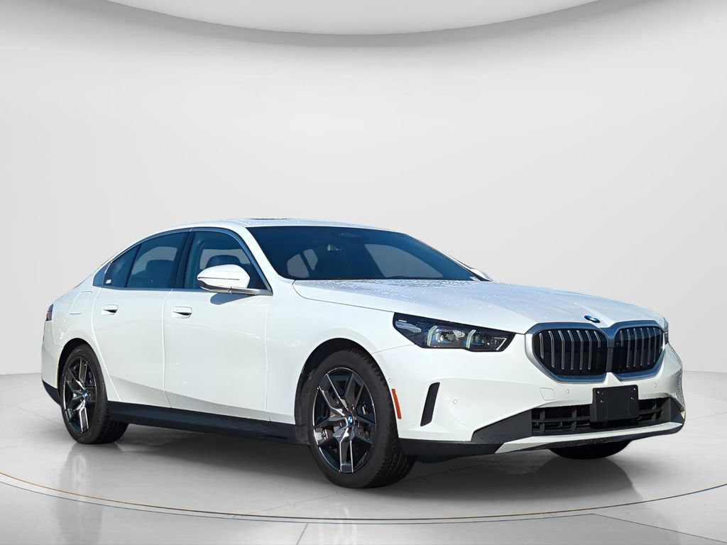 Used 2026 BMW 530i xDrive AWD/4WD image 3