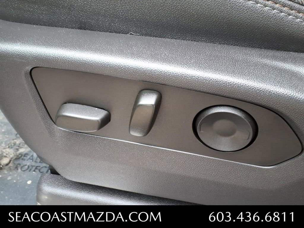 Used 2023 Chevrolet Silverado 1500 High Country w/ Technology Package image 10