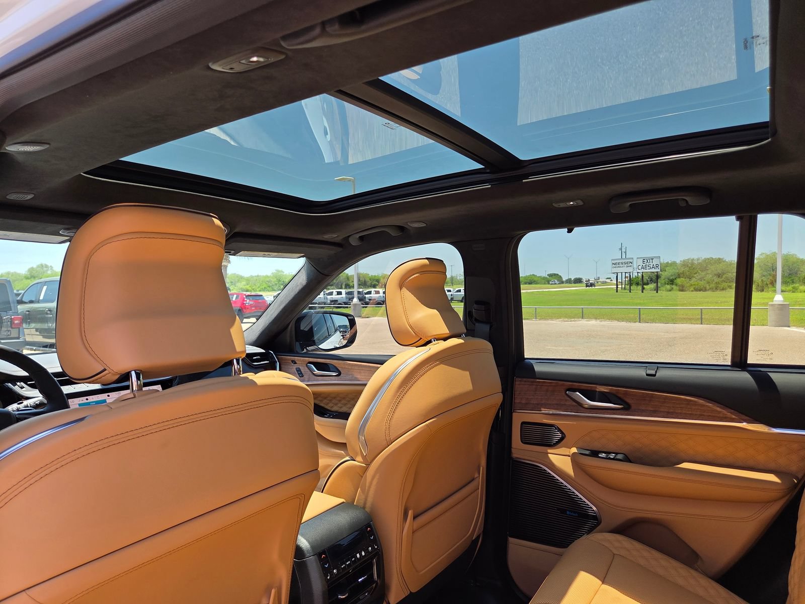 New 2026 Jeep Grand Cherokee Summit AWD/4WD image 23