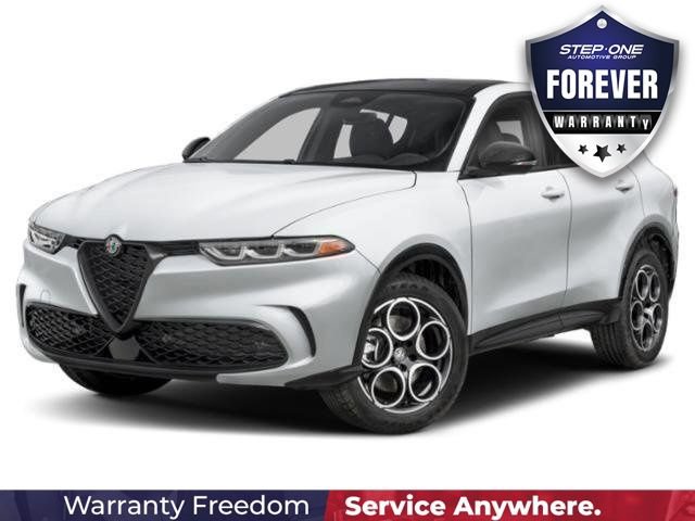 New 2026 Alfa Romeo Tonale w/ Black Premium Package AWD/4WD image 15
