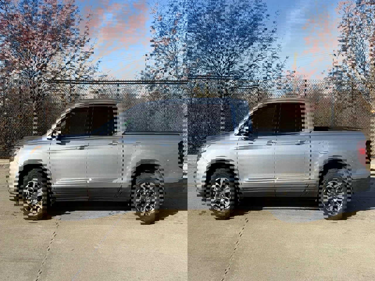 Used 2018 Honda Ridgeline RTL-E image 2