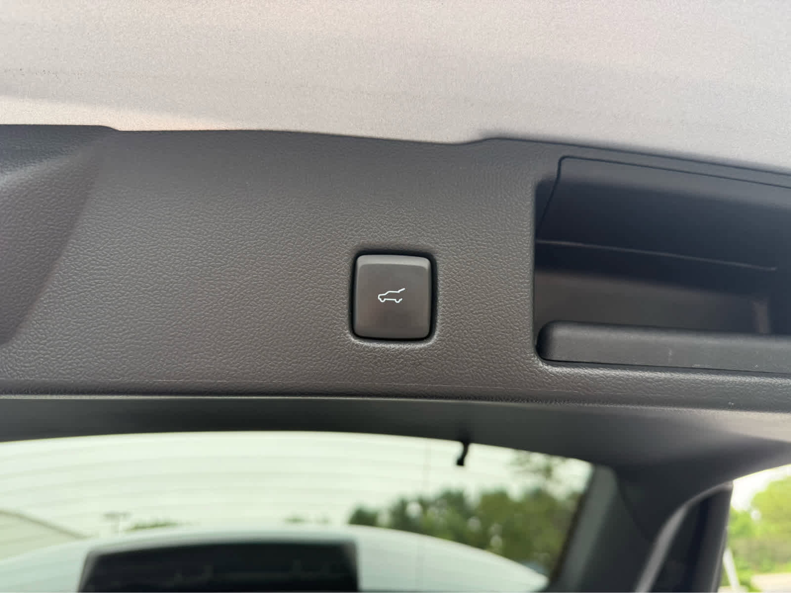 Used 2022 Ford Escape SEL image 11