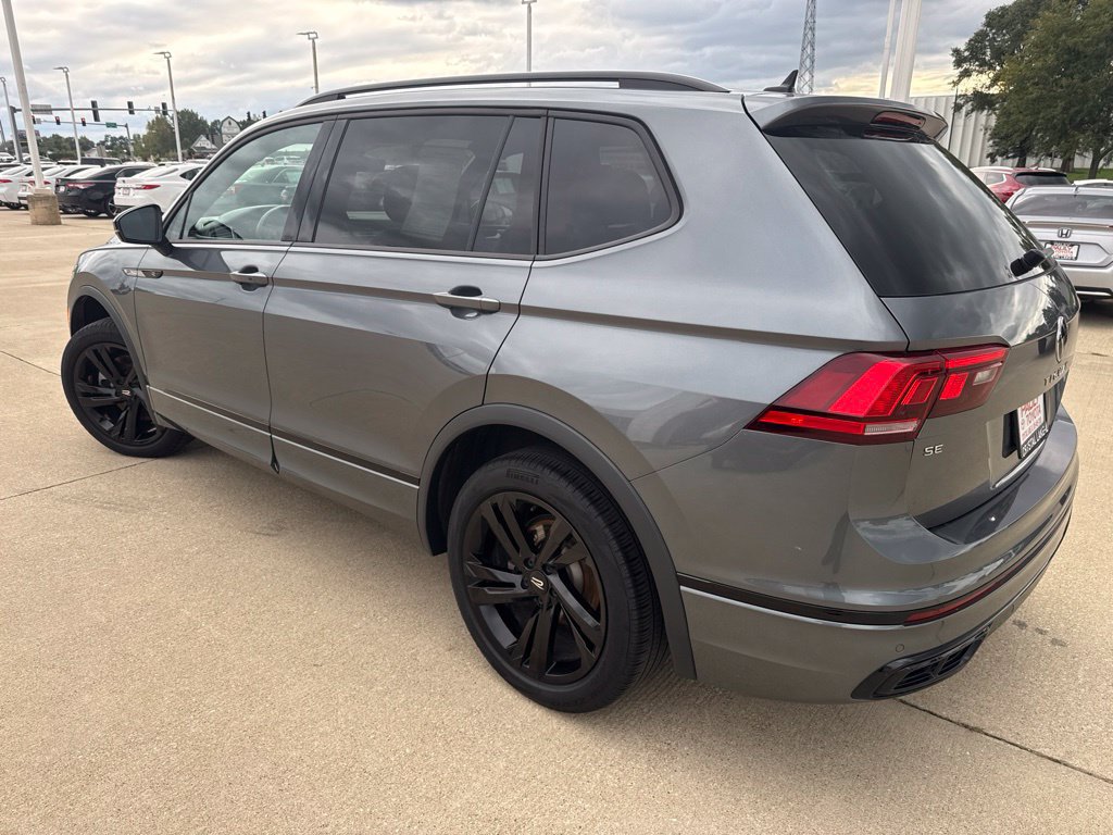 Used 2024 Volkswagen Tiguan SE R-Line AWD/4WD image 5