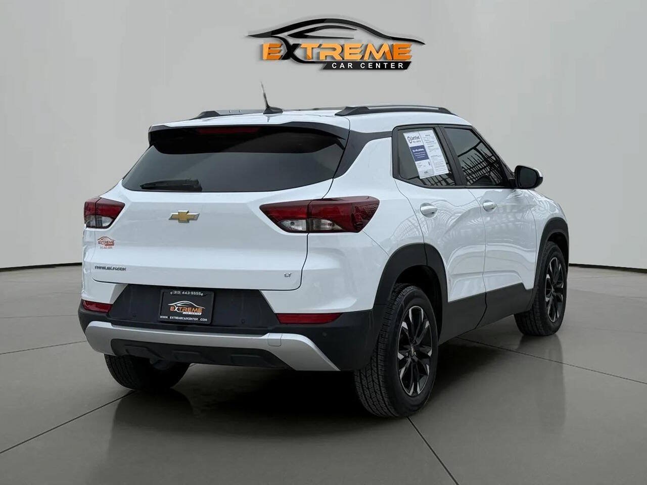 Used 2022 Chevrolet TrailBlazer LT w/ Convenience Package FWD image 6
