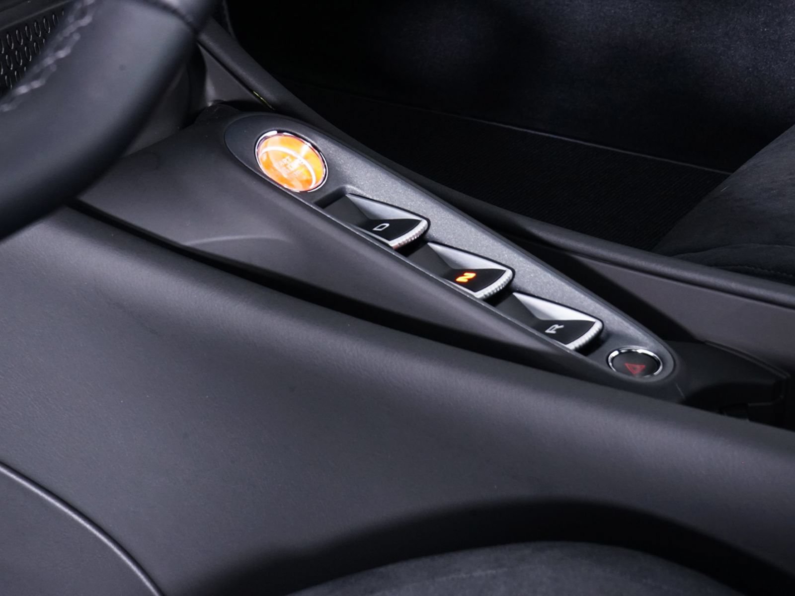 New 2026 McLaren Artura Spider RWD image 25
