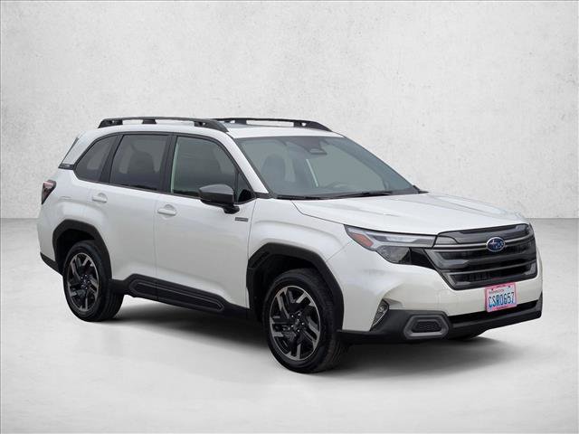 Used 2025 Subaru Forester Limited image 3