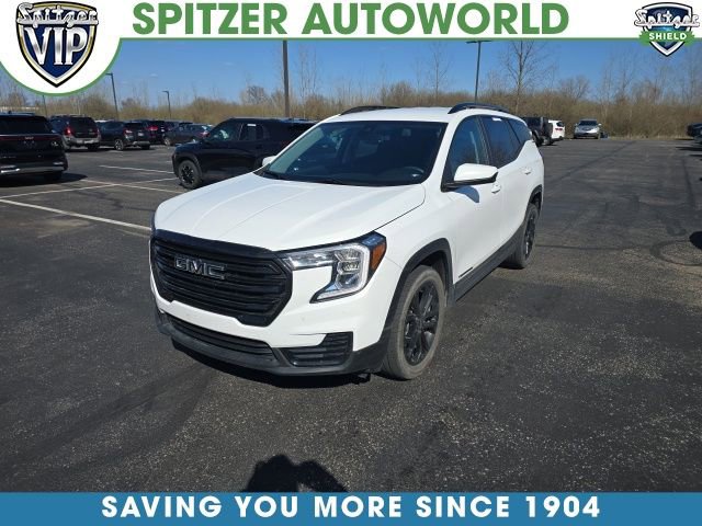 Used 2022 GMC Terrain SLE w/ Driver Convenience Package image 1