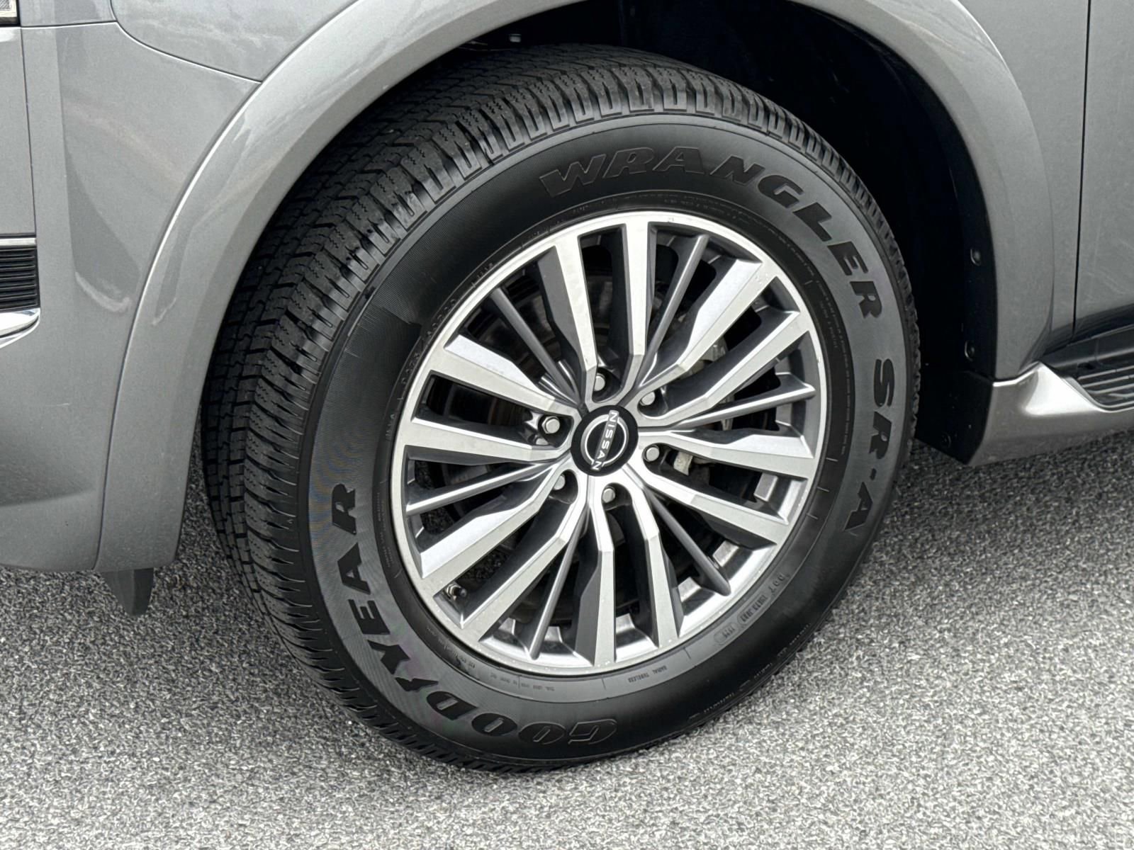 Used 2024 Nissan Armada SL w/ Captain's Chairs Package image 7