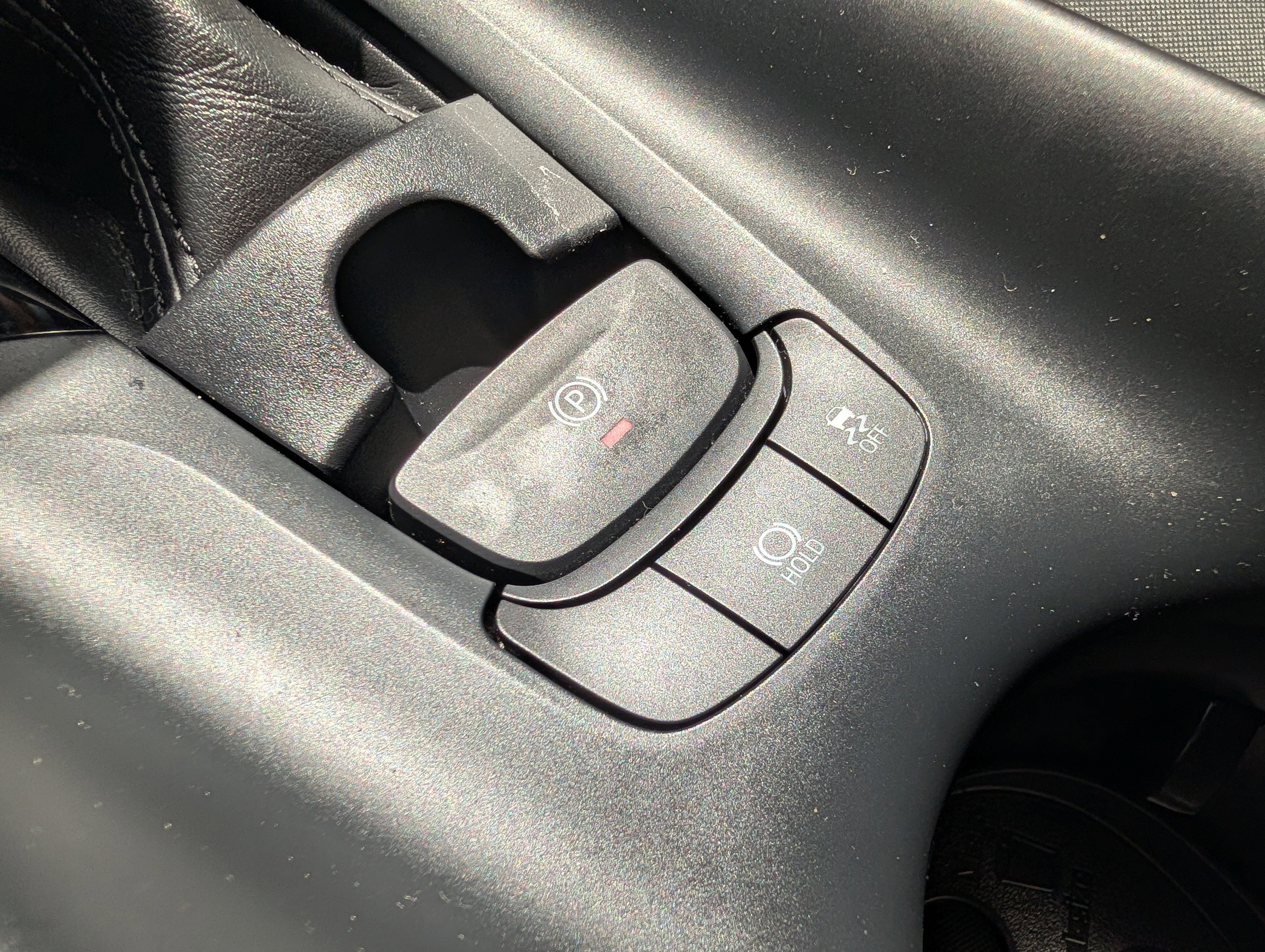 Used 2021 Toyota C-HR LE FWD image 32
