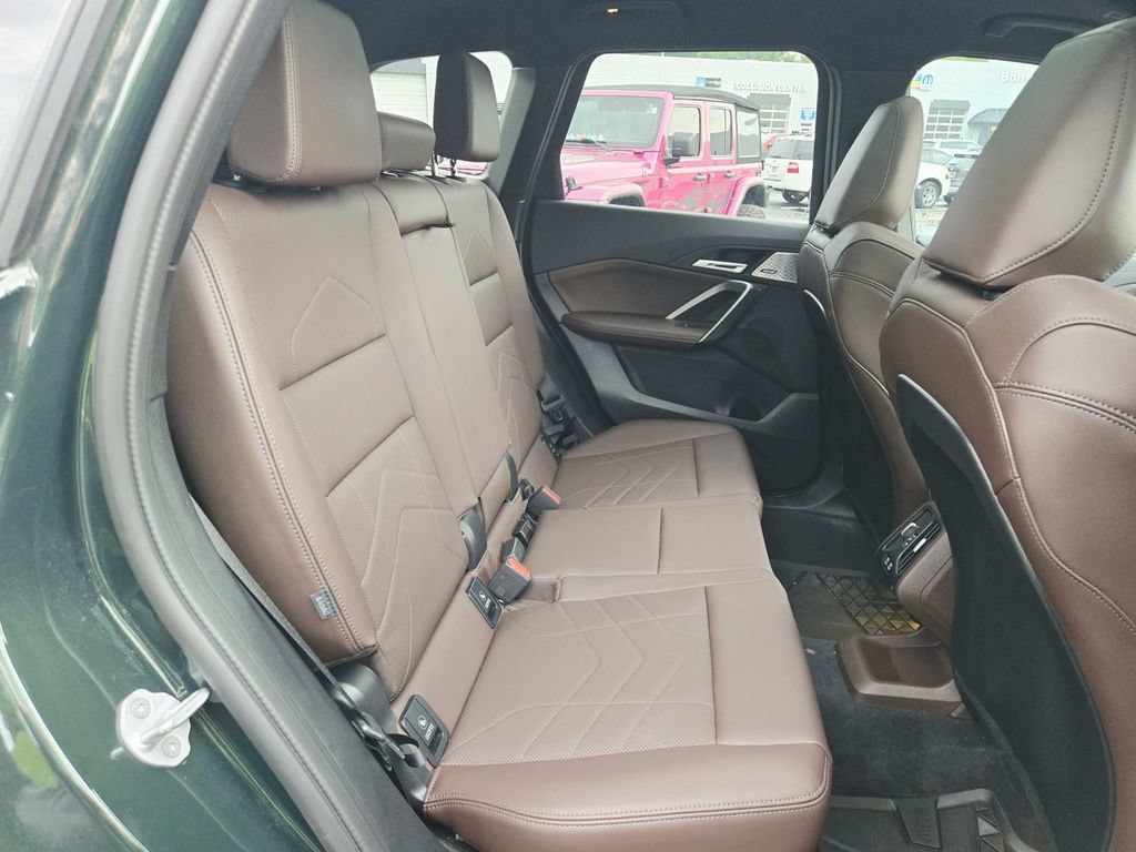 Used 2025 BMW X1 xDrive28i AWD/4WD image 15
