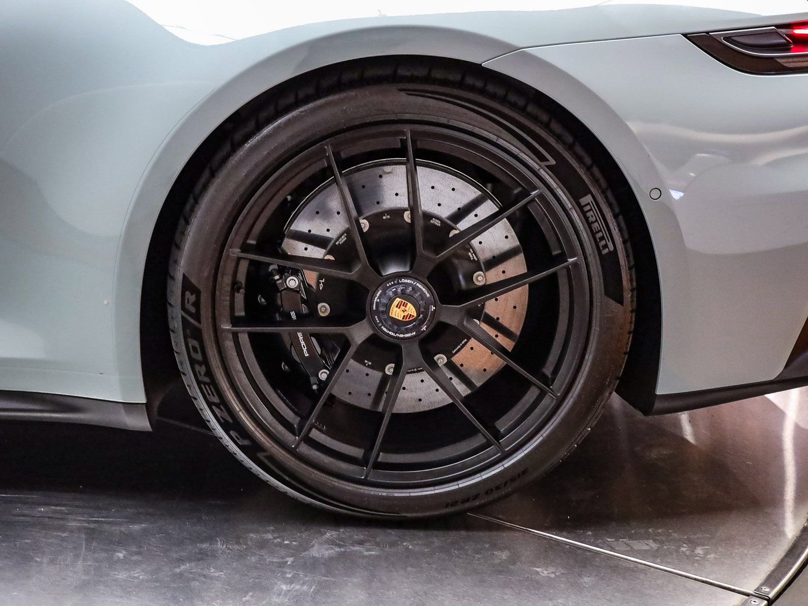 Used 2025 Porsche 911 Carrera 4 GTS image 9