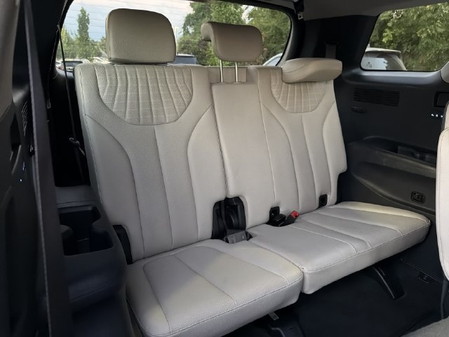 Used 2024 Hyundai Palisade Limited AWD/4WD image 17