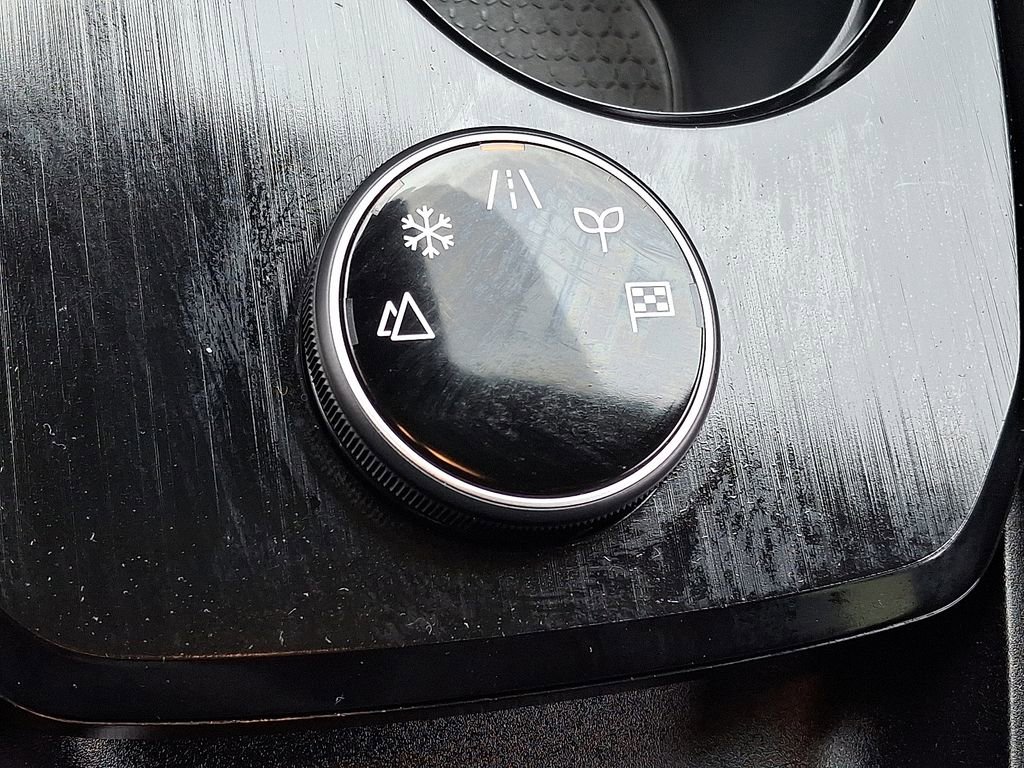 Used 2024 Nissan Rogue Platinum image 25