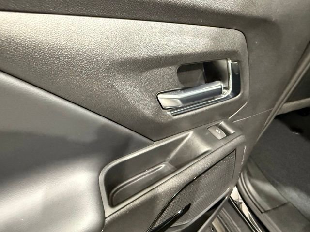 Used 2025 Chevrolet Silverado EV LT image 19