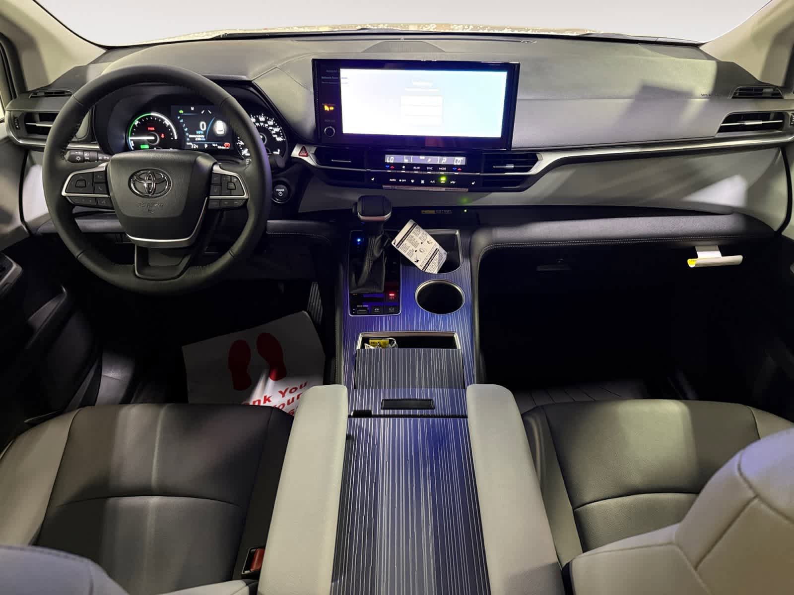 New 2026 Toyota Sienna XLE FWD image 13