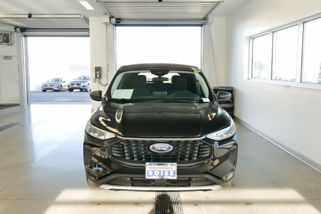 Used 2023 Ford Escape Active image 2