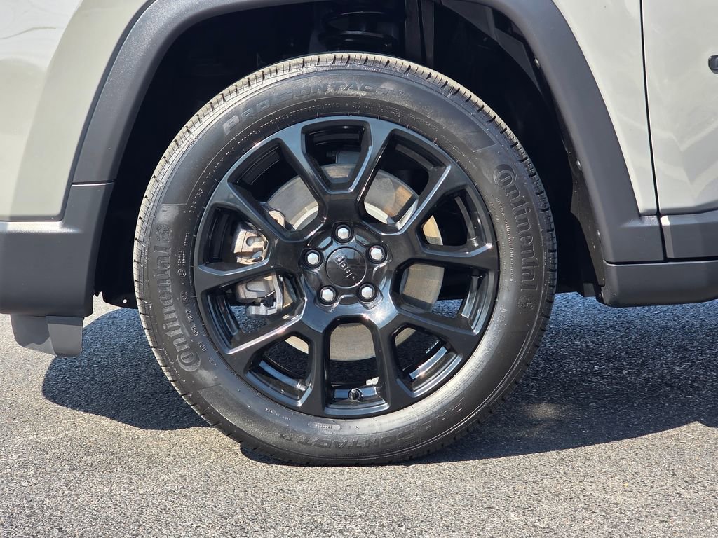 Used 2023 Jeep Compass Latitude AWD/4WD image 9
