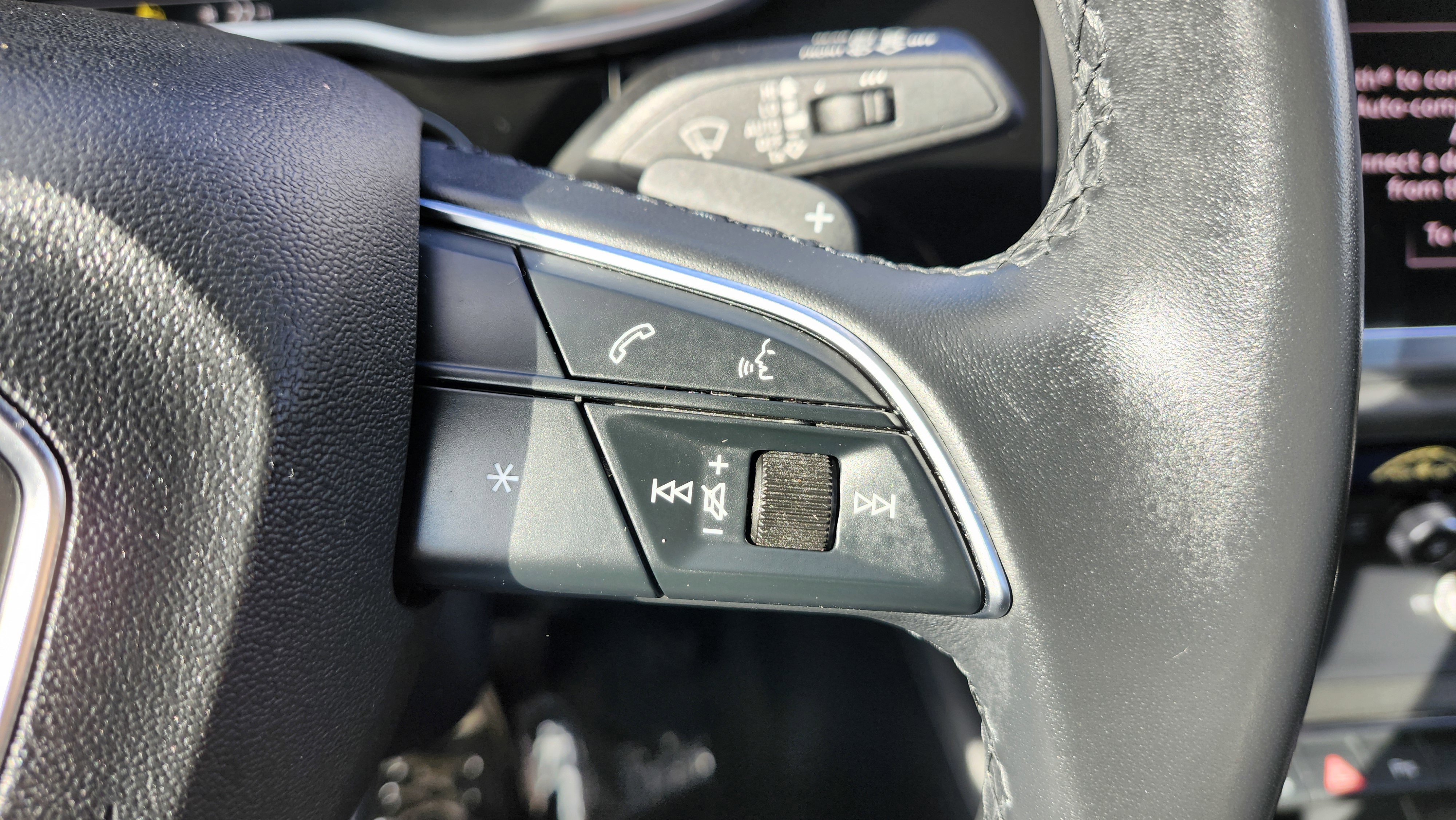 Used 2022 Audi Q3 2.0T Premium Plus w/ Premium Plus Package image 38