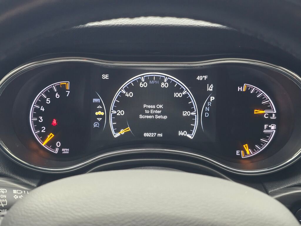 Used 2022 Jeep Grand Cherokee Laredo X image 25