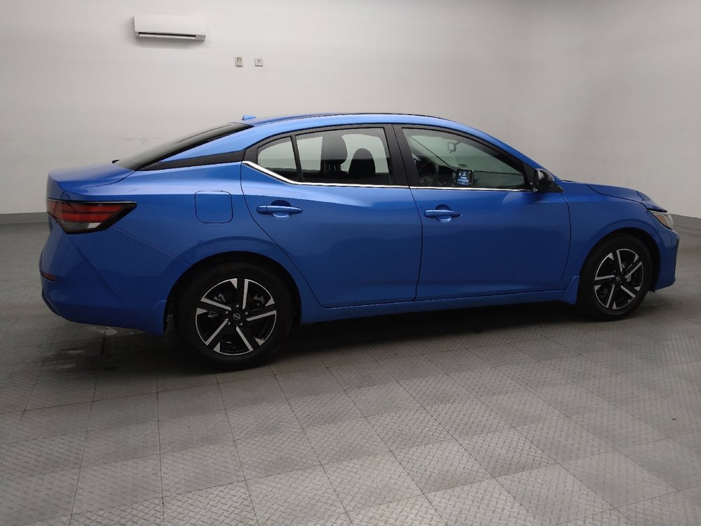 Used 2025 Nissan Sentra SV FWD image 10