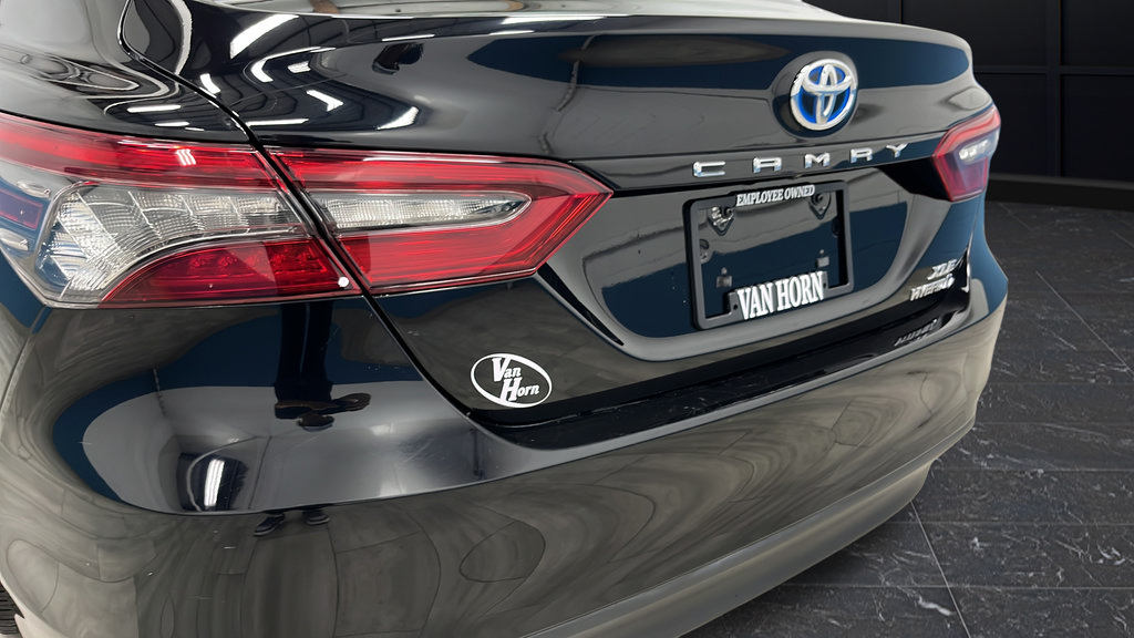 Used 2023 Toyota Camry XLE w/ Cold Weather Package FWD image 37