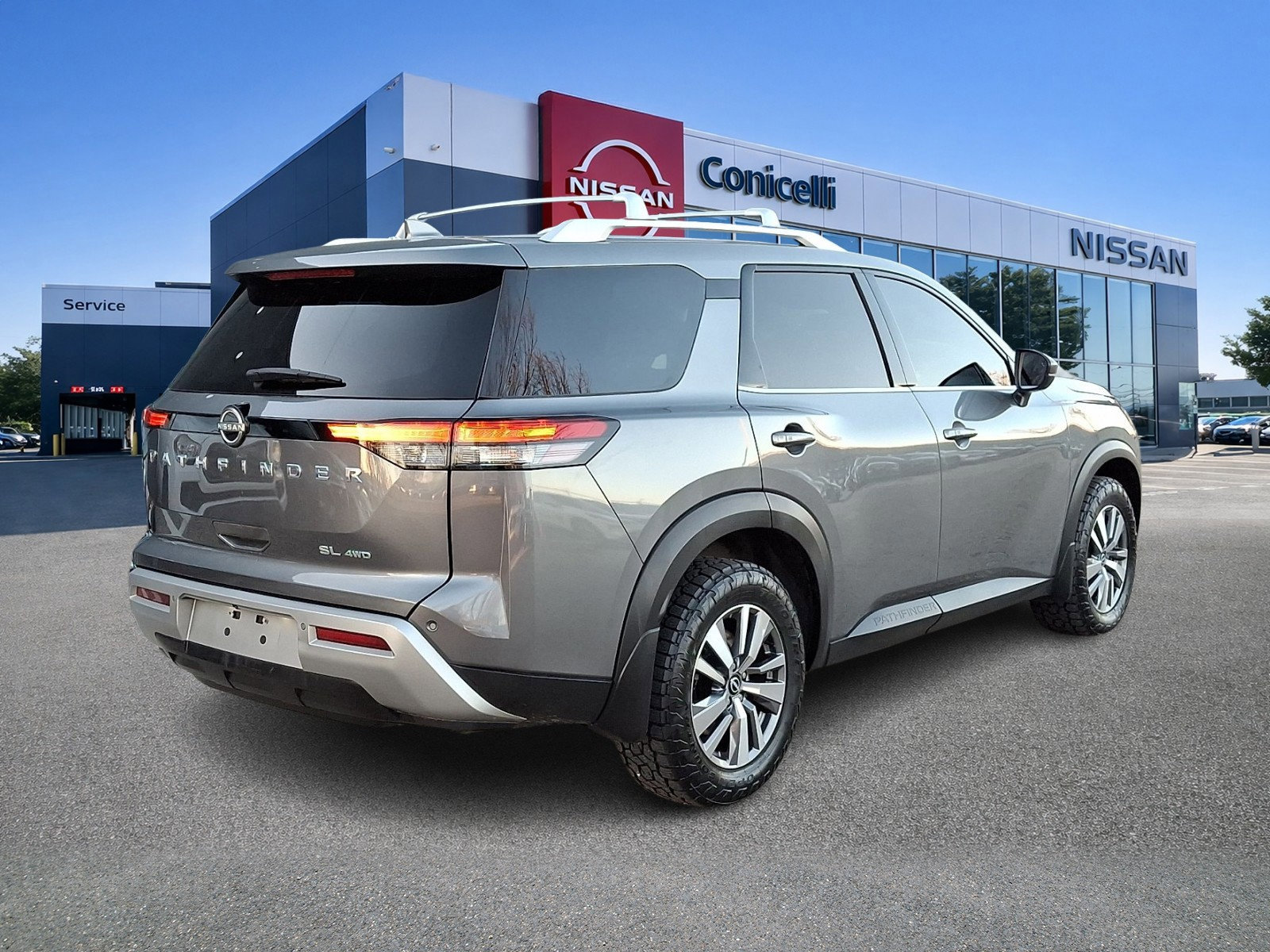 Certified 2022 Nissan Pathfinder SL w/ Lighting Package (N92) AWD/4WD image 6