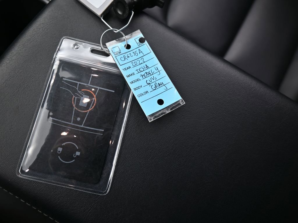 Used 2022 Tesla Model Y Performance image 19