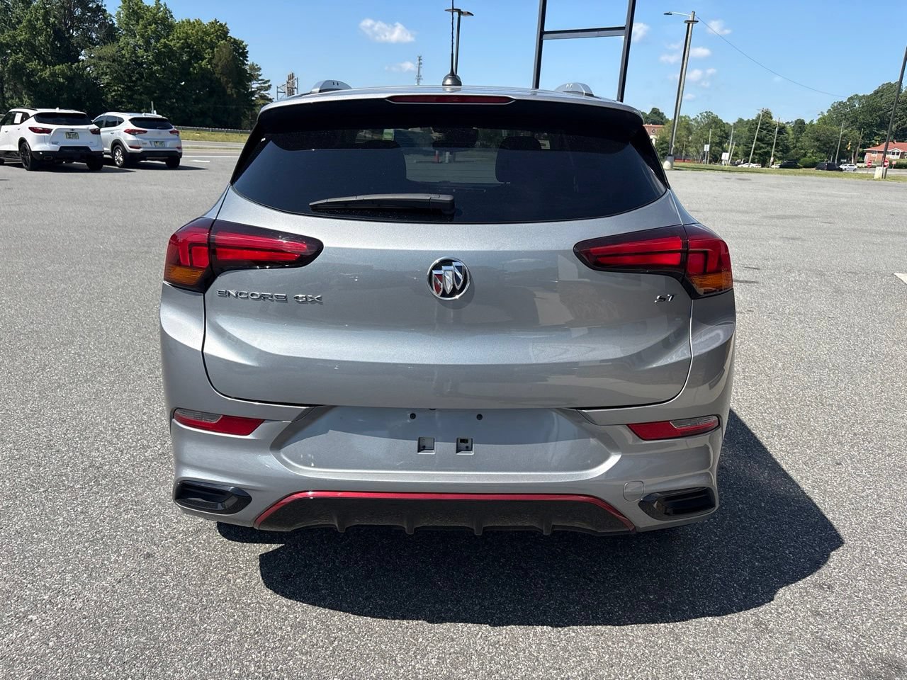 Used 2023 Buick Encore GX Select w/ Sport Touring Package FWD image 7
