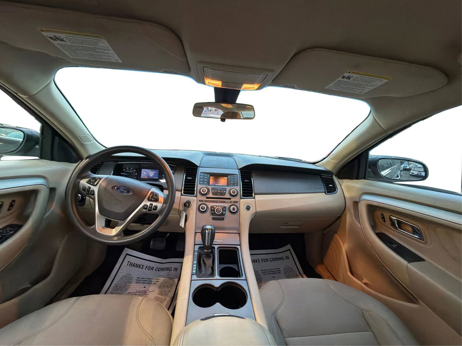Used 2018 Ford Taurus SE image 22