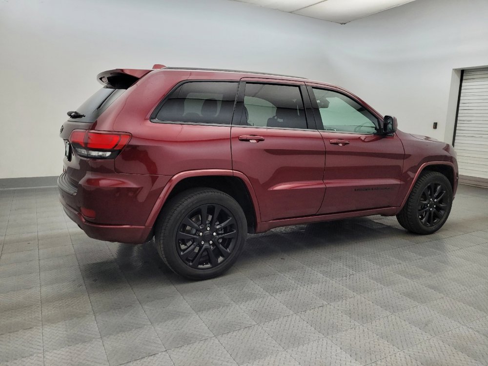 Used 2018 Jeep Grand Cherokee Altitude image 10
