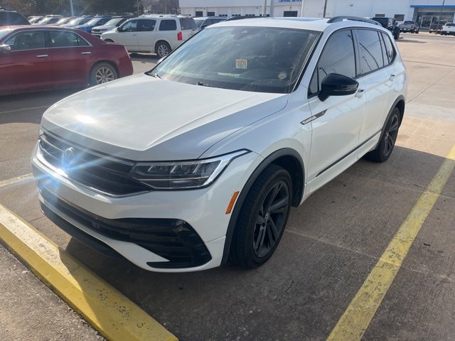 Used 2023 Volkswagen Tiguan SE R-Line