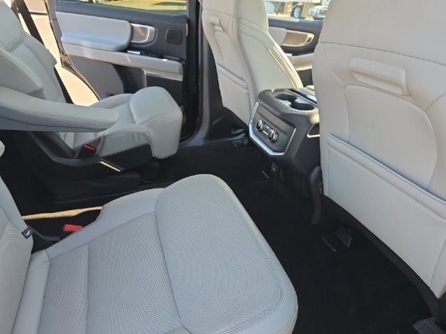 Used 2025 Ford Expedition Platinum w/ Driver's Package AWD/4WD image 12