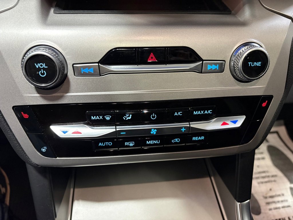 Certified 2023 Ford Explorer XLT w/ Equipment Group 202A image 14