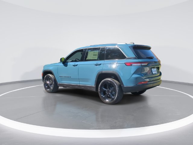 New 2026 Jeep Grand Cherokee Limited w/ Limited Altitude Package AWD/4WD image 6