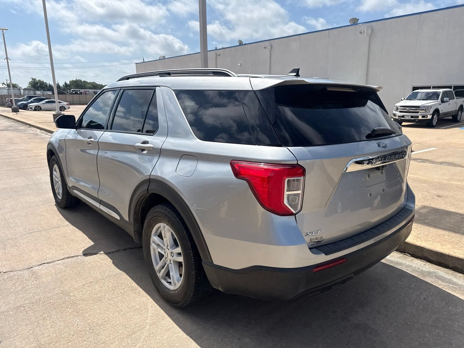 Used 2021 Ford Explorer XLT RWD image 5