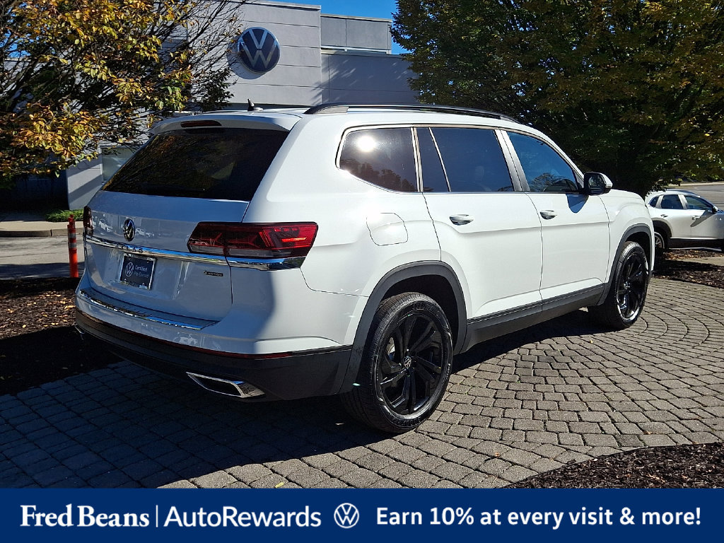 Certified 2023 Volkswagen Atlas SE w/ Black Wheel Package AWD/4WD image 7