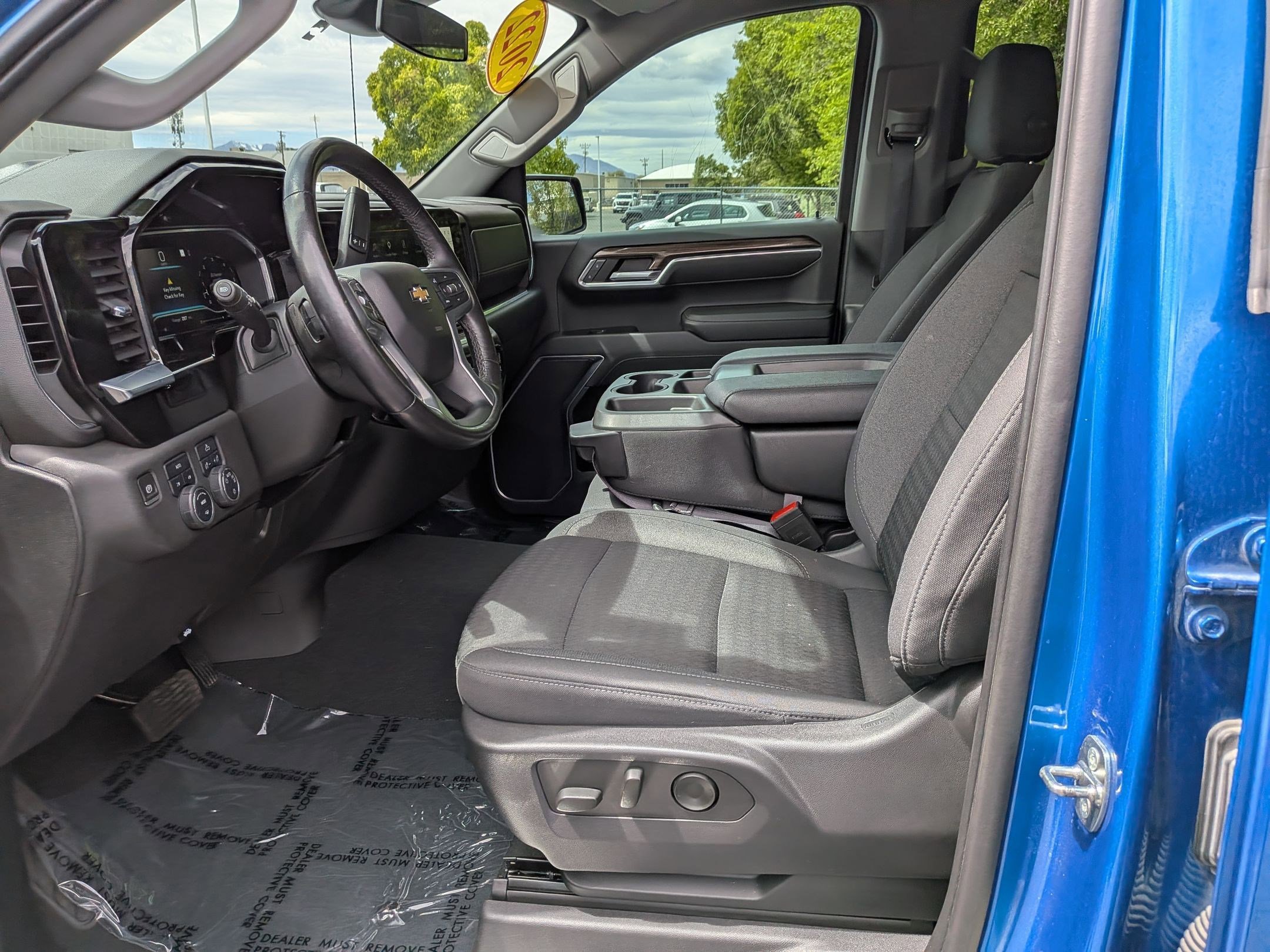 Certified 2022 Chevrolet Silverado 1500 LT AWD/4WD image 24