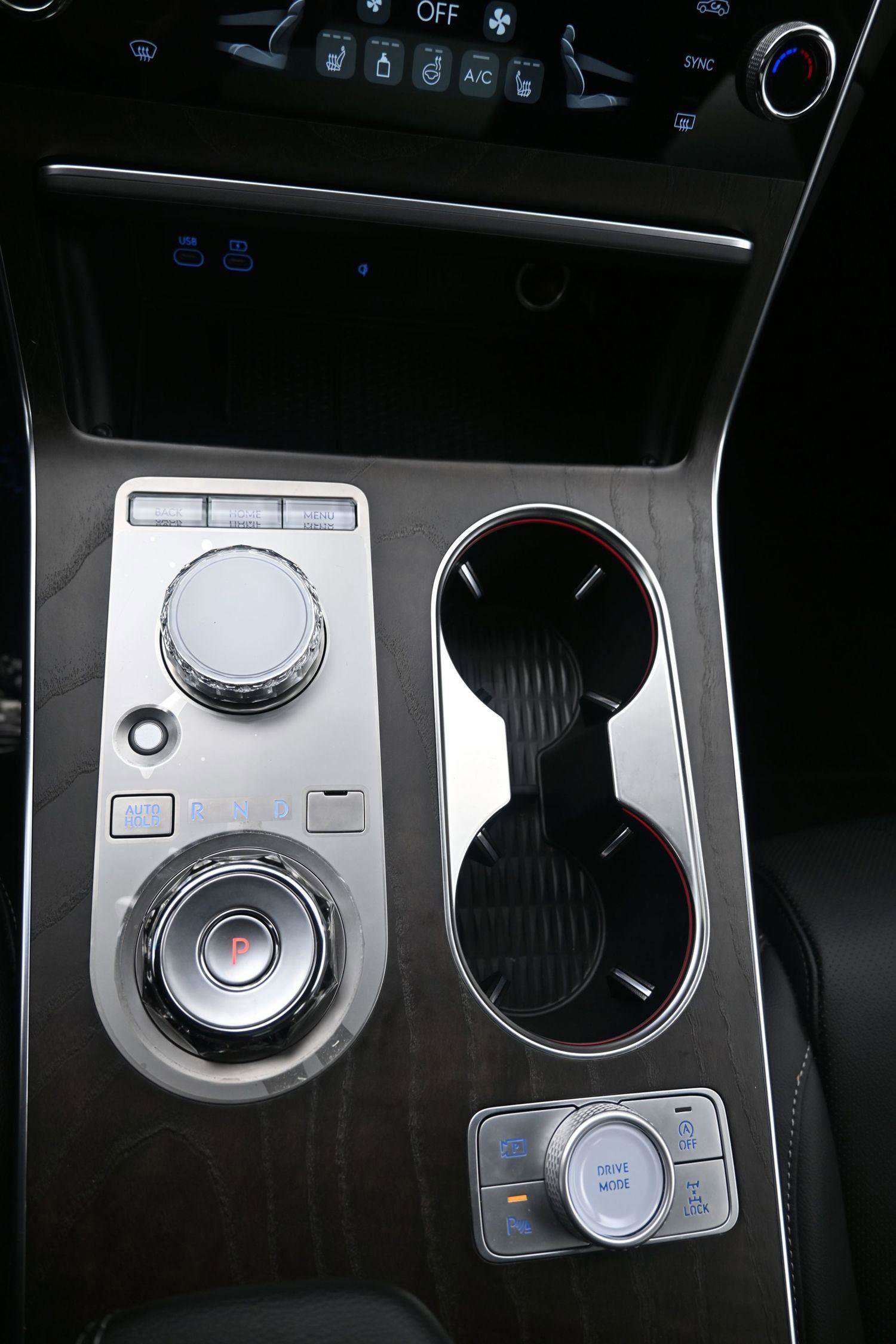 Used 2025 Genesis GV80 2.5T Select image 10