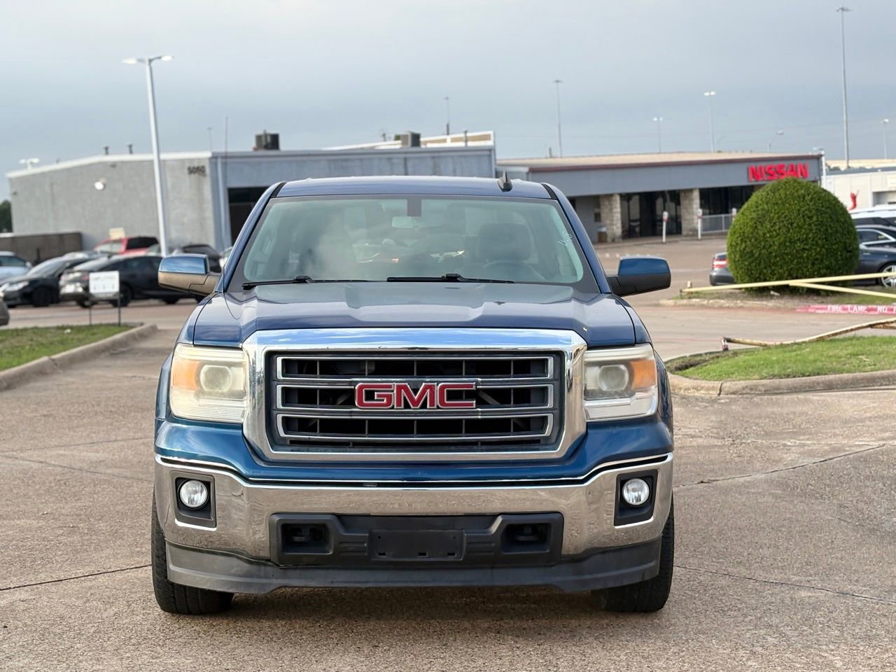 Used 2015 GMC Sierra 1500 SLE w/ SLE Value Package AWD/4WD image 2