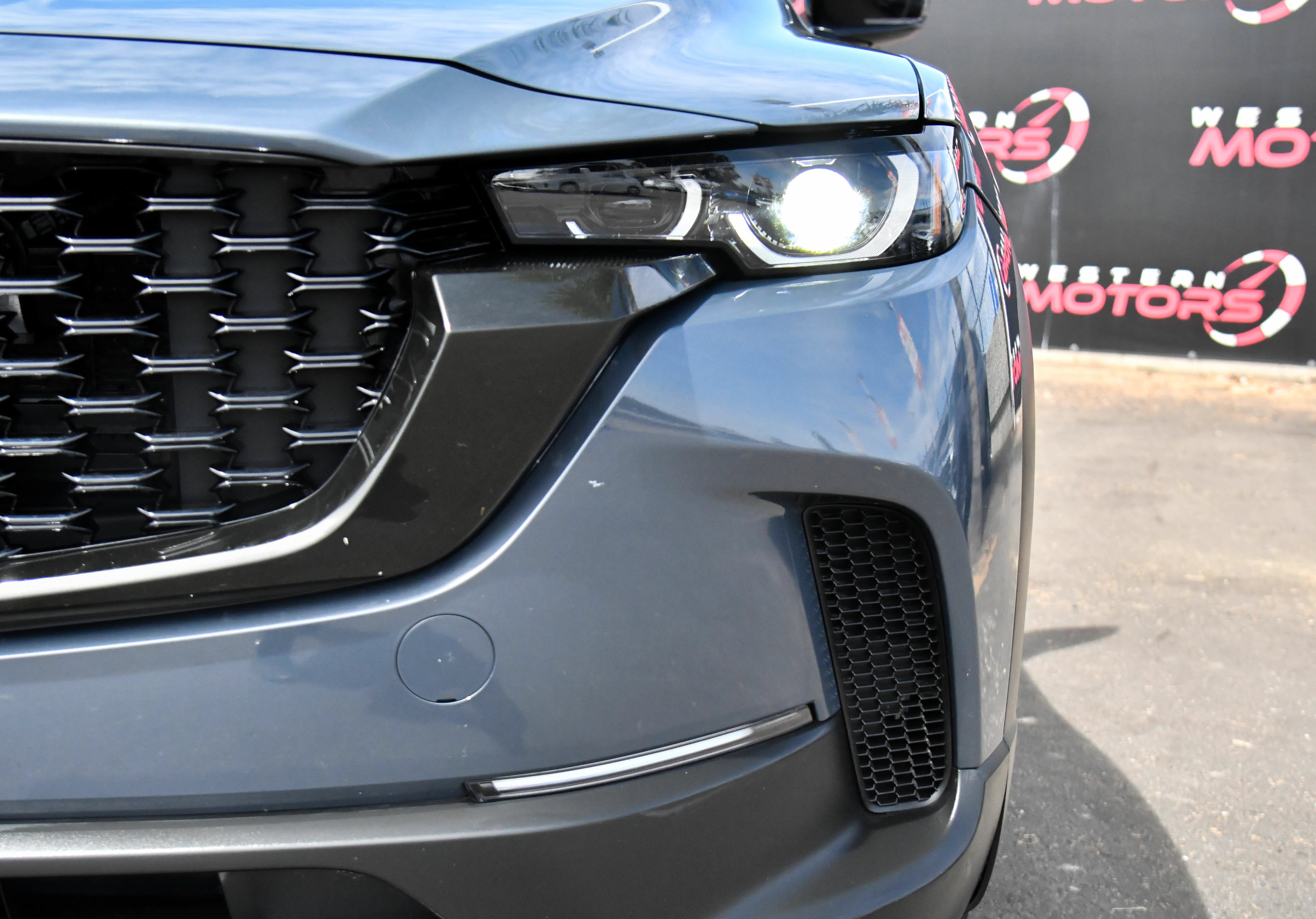 Used 2025 MAZDA CX-50 AWD 2.5 Hybrid w/ Premium Pkg image 11