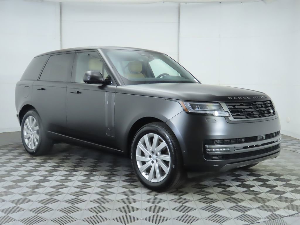 New 2025 Land Rover Range Rover SE image 3
