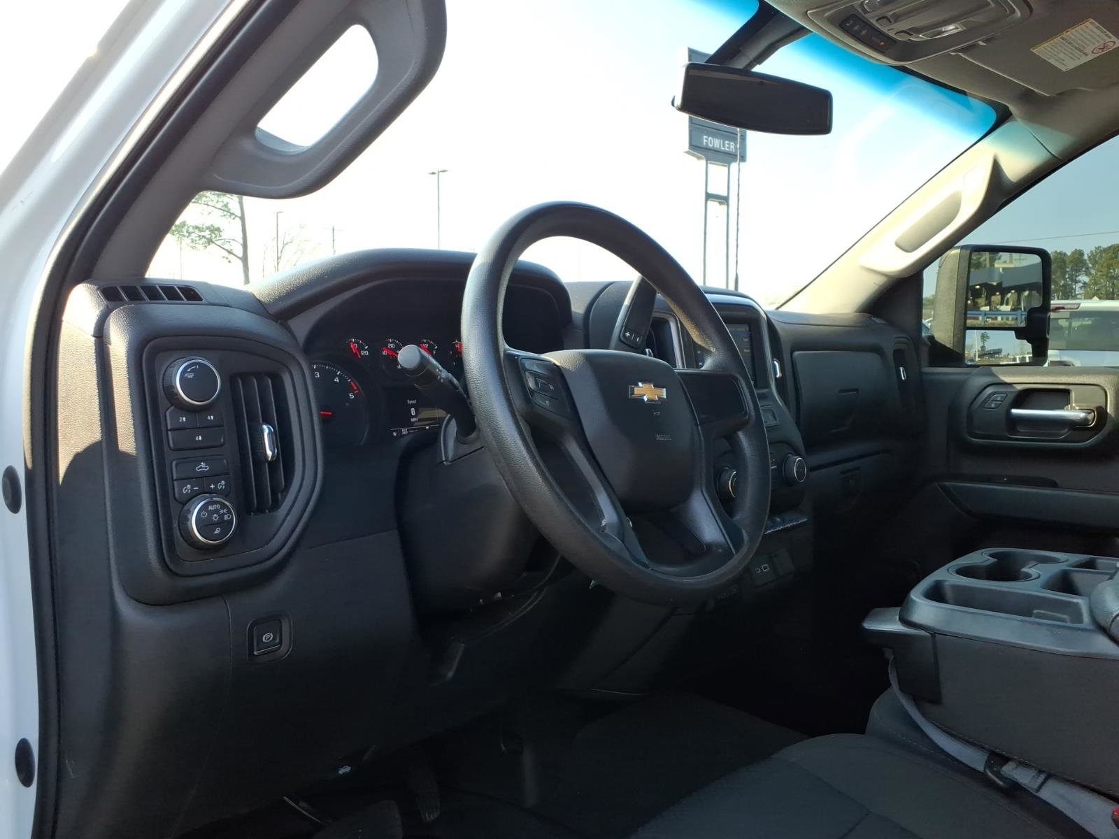 Used 2022 Chevrolet Silverado 2500 Custom w/ Custom Value Package AWD/4WD image 7