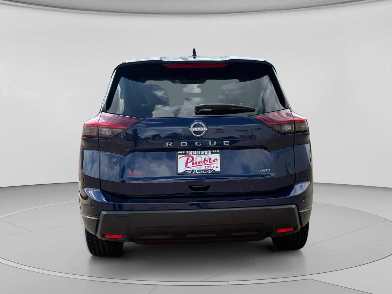 Used 2025 Nissan Rogue SV AWD/4WD image 4