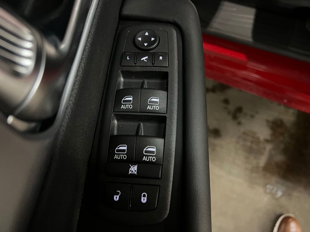 New 2026 Chrysler Pacifica Limited w/ S Appearance Package FWD image 27