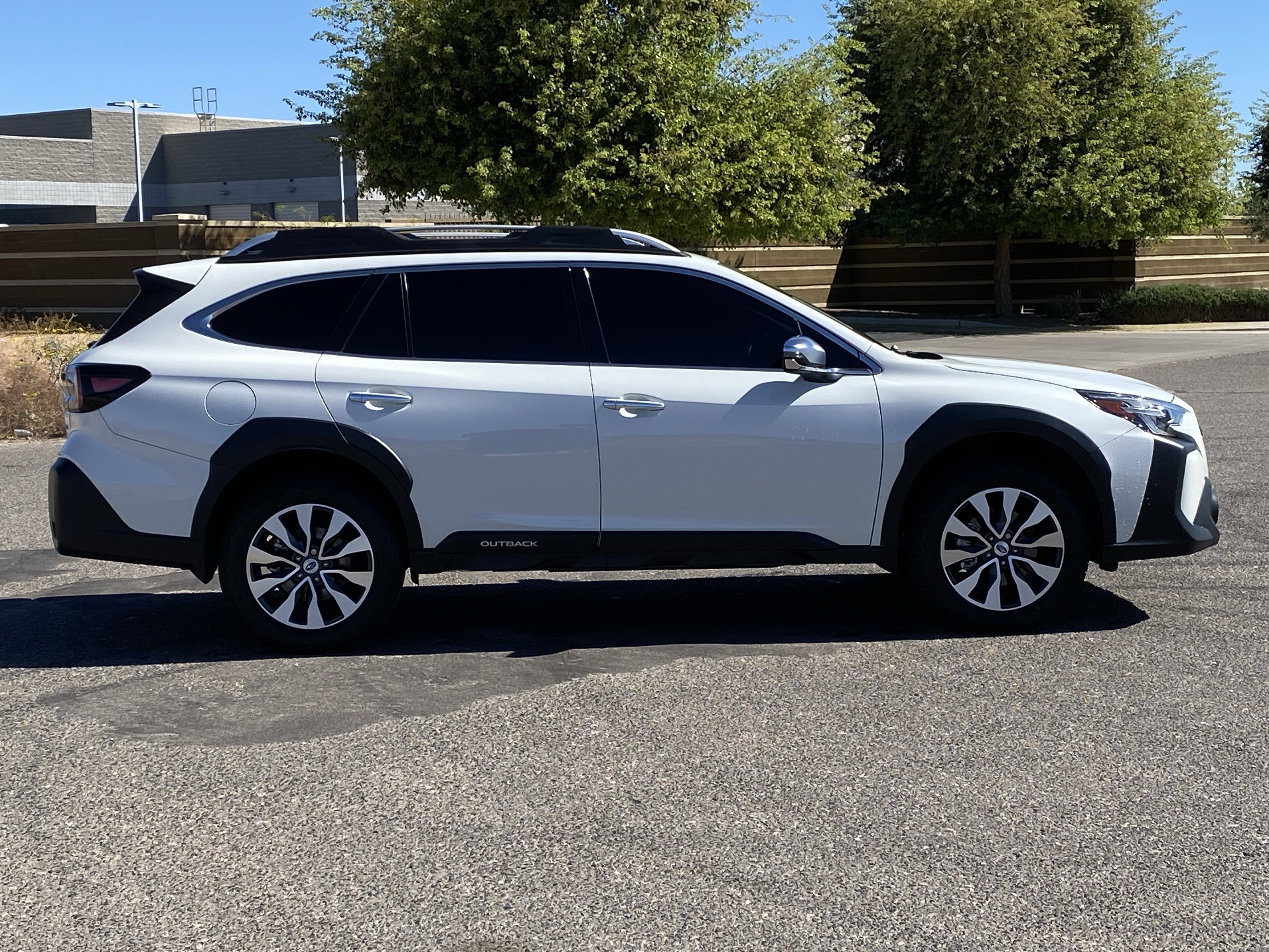 Used 2023 Subaru Outback Touring image 2